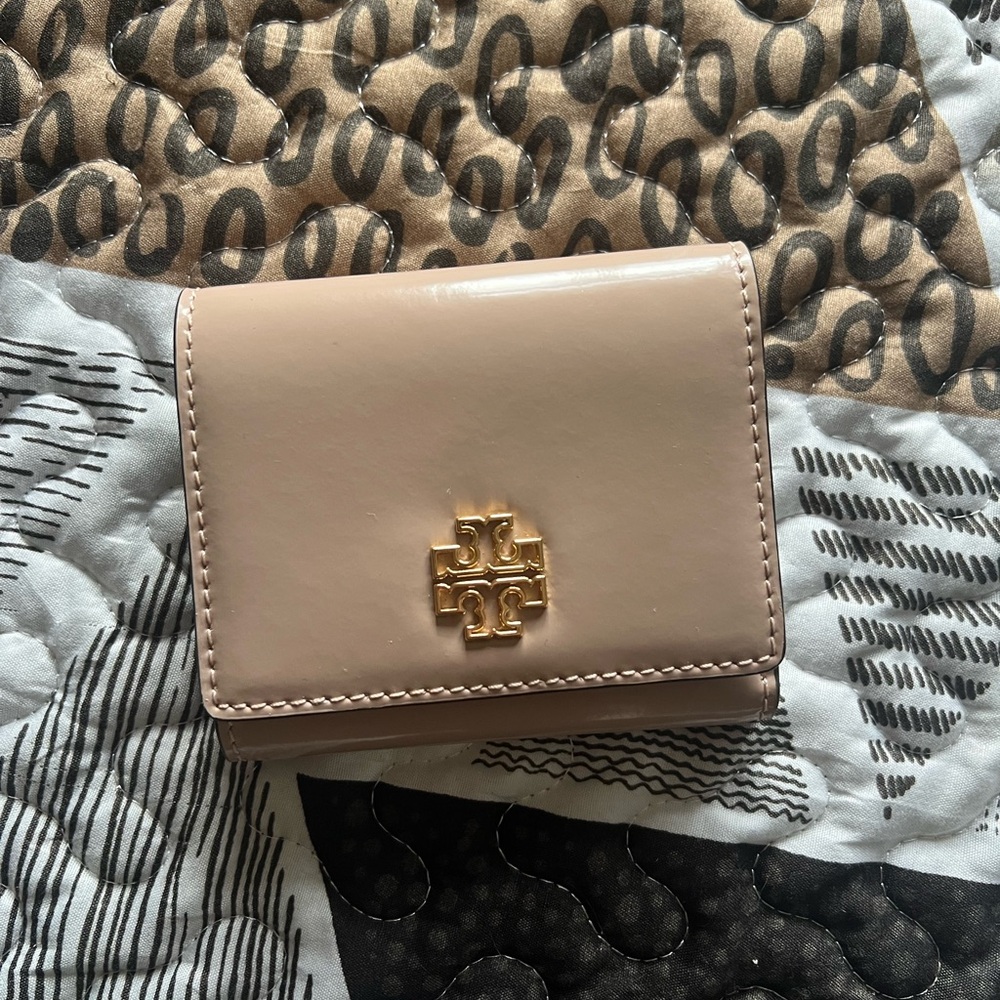 Tory Burch Light Brown Wallet with Gold Emblem